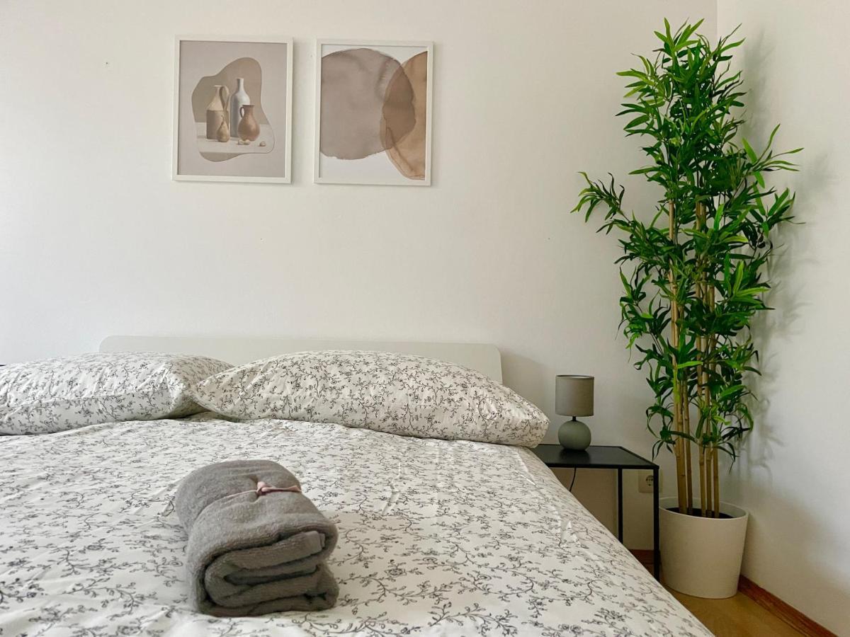 Ferienwohnung 100M2 Flat With Balcony Near Mariahilferstrasse - Free Parking Wien Exterior foto