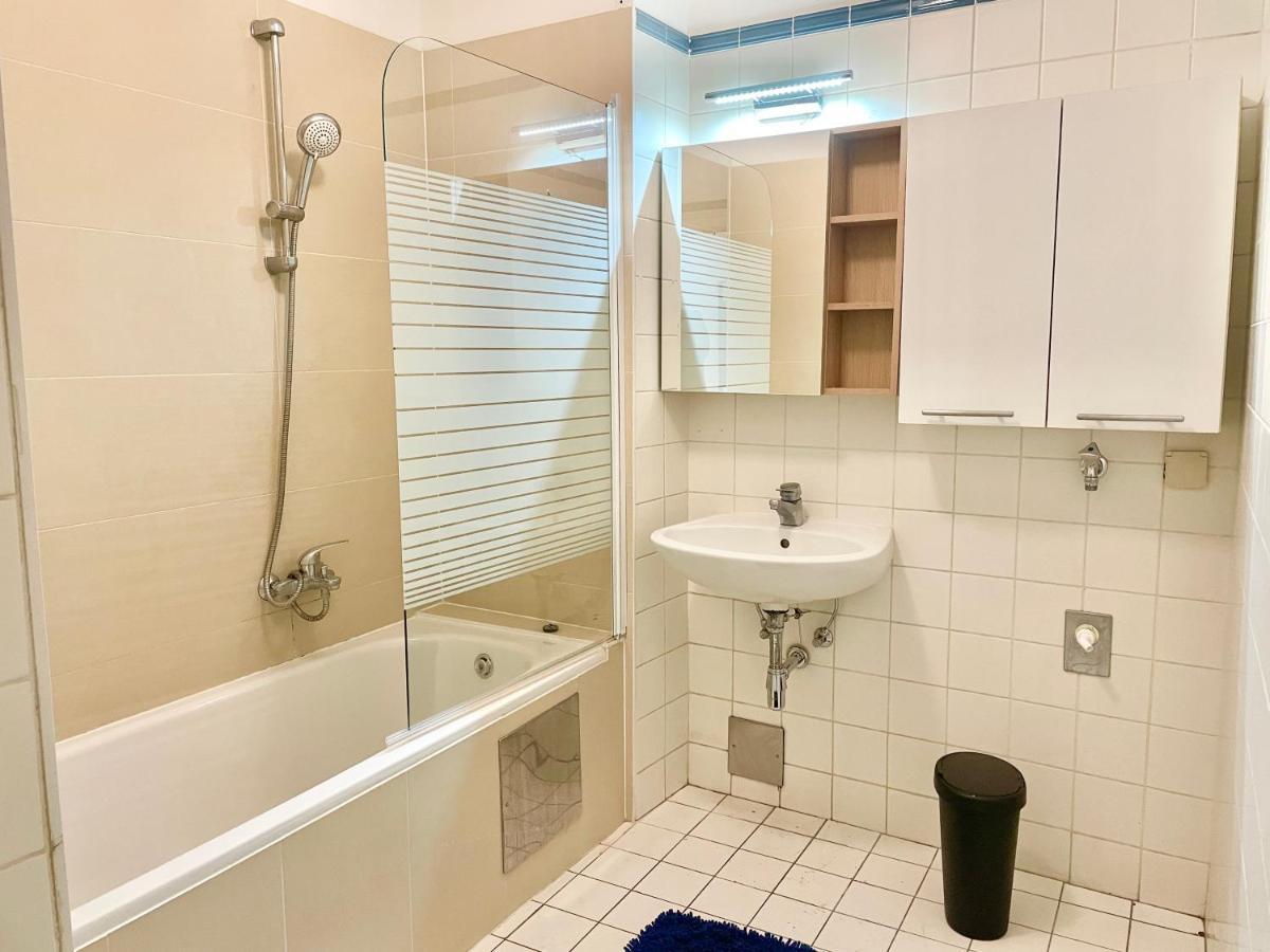 Ferienwohnung 100M2 Flat With Balcony Near Mariahilferstrasse - Free Parking Wien Exterior foto