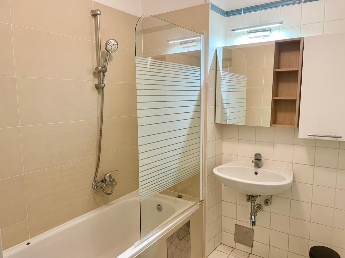 Ferienwohnung 100M2 Flat With Balcony Near Mariahilferstrasse - Free Parking Wien Exterior foto